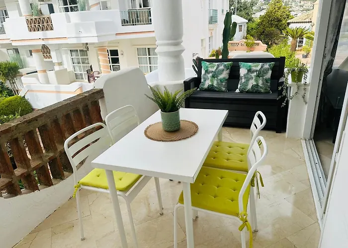 Flat In Matchroom Golf Pool Beach